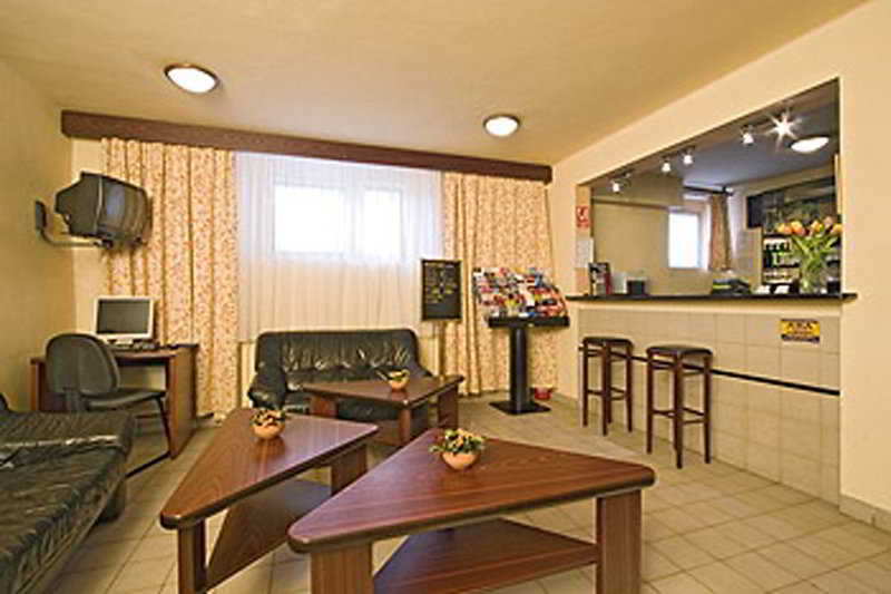 פראג Hotel Stirka מראה פנימי תמונה