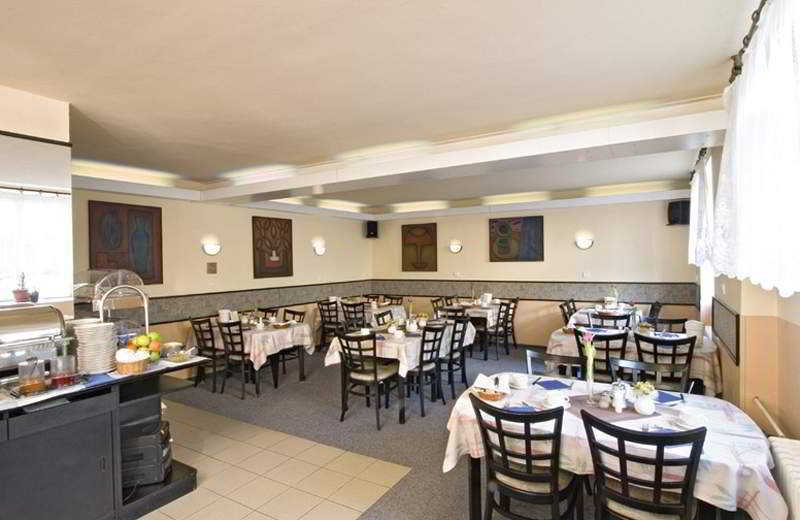 פראג Hotel Stirka מסעדה תמונה