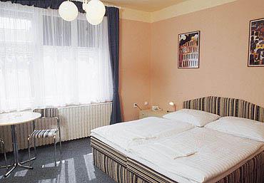 פראג Hotel Stirka מראה חיצוני תמונה